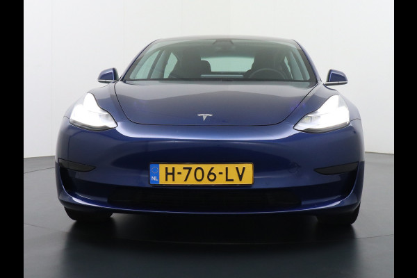 Tesla Model 3 RWD SR+ 60kWh 325PK FSD 3-Computer Lmv 19" AutoPilot Leder PanoDak Adaptive-Cruise Lmv Camera's Elektr.-Stuur+Stoelen+Spiegels+G Navi LED Comfortstoelen ACC DAB Keyless en Voorverwarmen interieur via App One-Pedal-Drive Origineel Nederlandse auto tot 11kw laden thuis! Garantie Accu tot 12-03-2028 max 160.000km 1.584kg licht!
