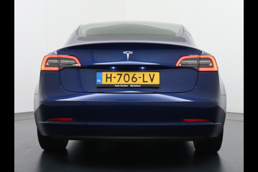 Tesla Model 3 RWD SR+ 60kWh 325PK FSD 3-Computer Lmv 19" AutoPilot Leder PanoDak Adaptive-Cruise Lmv Camera's Elektr.-Stuur+Stoelen+Spiegels+G Navi LED Comfortstoelen ACC DAB Keyless en Voorverwarmen interieur via App One-Pedal-Drive Origineel Nederlandse auto tot 11kw laden thuis! Garantie Accu tot 12-03-2028 max 160.000km 1.584kg licht!