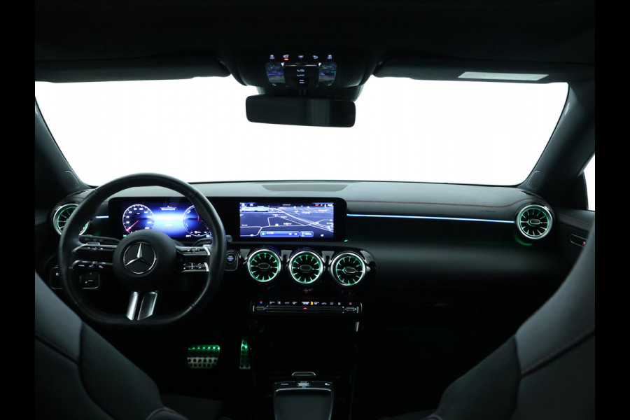 Mercedes-Benz CLA-Klasse Shooting Brake 250 e AMG Face Lift Plug-In Hybride | AMG Line Premium | Night Pakket | Panorama Schuif-Kanteldak | 11 kw Laden | Stuur en Stoelverwarmig | Inclusief 24 maanden MB Certified garantie voor Europa.