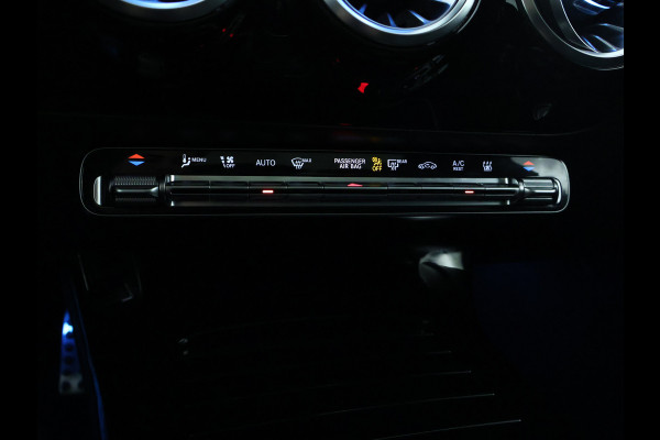 Mercedes-Benz CLA-Klasse Shooting Brake 250 e AMG Face Lift Plug-In Hybride | AMG Line Premium | Night Pakket | Panorama Schuif-Kanteldak | 11 kw Laden | Stuur en Stoelverwarmig | Inclusief 24 maanden MB Certified garantie voor Europa.