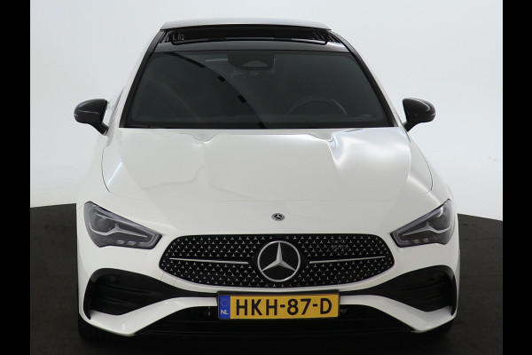 Mercedes-Benz CLA-Klasse Shooting Brake 250 e AMG Face Lift Plug-In Hybride | AMG Line Premium | Night Pakket | Panorama Schuif-Kanteldak | 11 kw Laden | Stuur en Stoelverwarmig | Inclusief 24 maanden MB Certified garantie voor Europa.