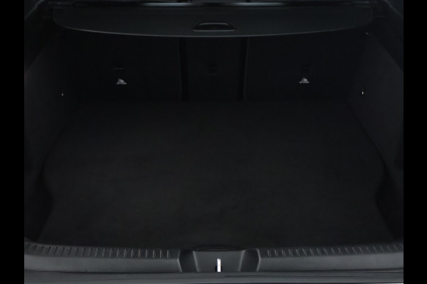 Mercedes-Benz CLA-Klasse Shooting Brake 250 e AMG Face Lift Plug-In Hybride | AMG Line Premium | Night Pakket | Panorama Schuif-Kanteldak | 11 kw Laden | Stuur en Stoelverwarmig | Inclusief 24 maanden MB Certified garantie voor Europa.