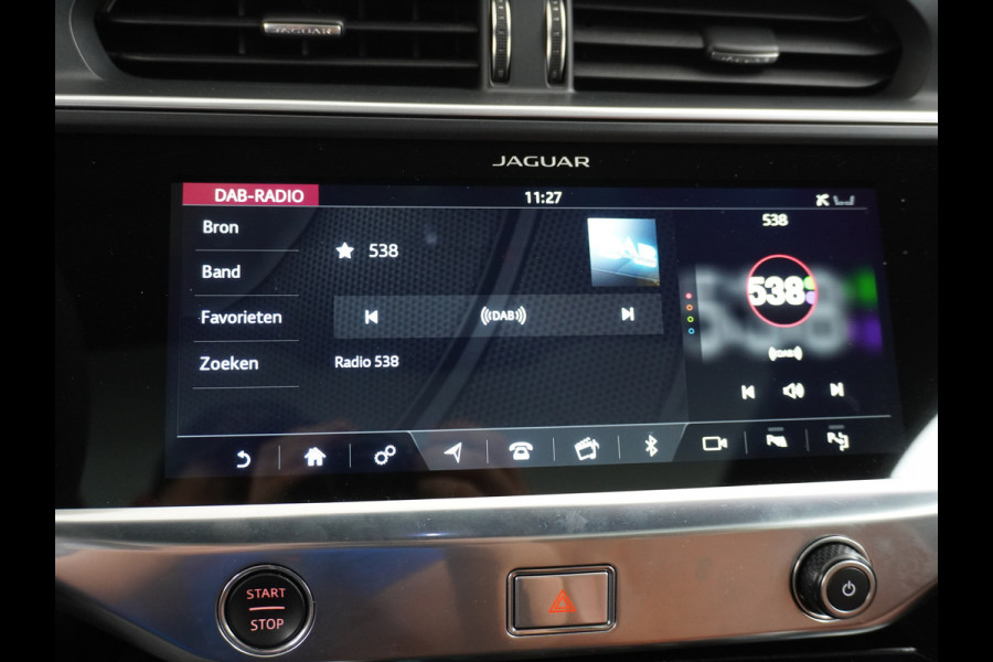 Jaguar I-PACE EV400 PK First HSE Pano-Dak Matrix LED Luchtvering €108K-nieuw! Lmv 22" Alcantara Stuur Leder-KuipStoelen+Ventilatie+Geheugen Ap Meridian™ Surround 825Watt Dual-Ecc achter ! Driver-Assistance-Pack AEB DodehoekDetector ASR Hill-Hold Roll-Stability Control Verkeersborddetectie vermoeidheidsherkenning Uitparke Orig. NLse auto 4,8sec 0-100 Snelladen tot 104kw DC 696Nm koppel ! 90kwh accu !