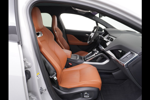Jaguar I-PACE EV400 PK First HSE Pano-Dak Matrix LED Luchtvering €108K-nieuw! Lmv 22" Alcantara Stuur Leder-KuipStoelen+Ventilatie+Geheugen Ap Meridian™ Surround 825Watt Dual-Ecc achter ! Driver-Assistance-Pack AEB DodehoekDetector ASR Hill-Hold Roll-Stability Control Verkeersborddetectie vermoeidheidsherkenning Uitparke Orig. NLse auto 4,8sec 0-100 Snelladen tot 104kw DC 696Nm koppel ! 90kwh accu !