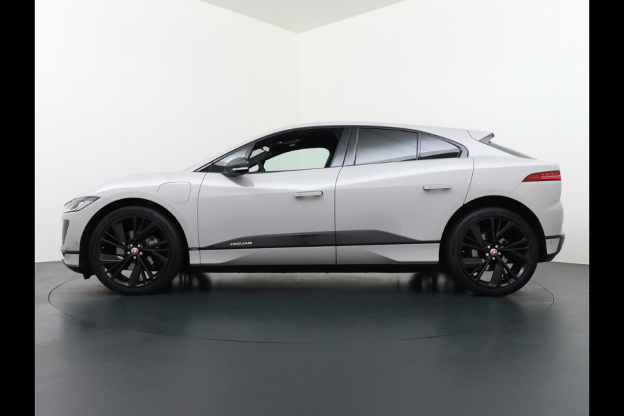 Jaguar I-PACE EV400 PK First HSE Pano-Dak Matrix LED Luchtvering €108K-nieuw! Lmv 22" Alcantara Stuur Leder-KuipStoelen+Ventilatie+Geheugen Ap Meridian™ Surround 825Watt Dual-Ecc achter ! Driver-Assistance-Pack AEB DodehoekDetector ASR Hill-Hold Roll-Stability Control Verkeersborddetectie vermoeidheidsherkenning Uitparke Orig. NLse auto 4,8sec 0-100 Snelladen tot 104kw DC 696Nm koppel ! 90kwh accu !