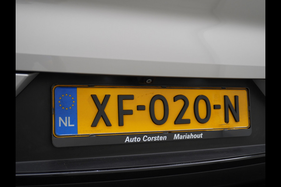 Jaguar I-PACE EV400 PK First HSE Pano-Dak Matrix LED Luchtvering €108K-nieuw! Lmv 22" Alcantara Stuur Leder-KuipStoelen+Ventilatie+Geheugen Ap Meridian™ Surround 825Watt Dual-Ecc achter ! Driver-Assistance-Pack AEB DodehoekDetector ASR Hill-Hold Roll-Stability Control Verkeersborddetectie vermoeidheidsherkenning Uitparke Orig. NLse auto 4,8sec 0-100 Snelladen tot 104kw DC 696Nm koppel ! 90kwh accu !