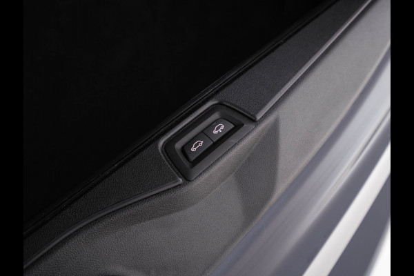 BMW X5 xDrive45e High Executive M-Sport-Pack (INCL-BTW) *NAPPA-FULL-LEATHER | ADAPT.CRUISE | FULL-LED | MEMORY-PACK | DIGI-COCKPIT | HARMAN/KARDON | COMFORT-SEATS | NAVI-FULLMAP | CAMERA | AMBIENT-LIGHT | DAB+ | SHIFT-PADDLES | TOWBAR |