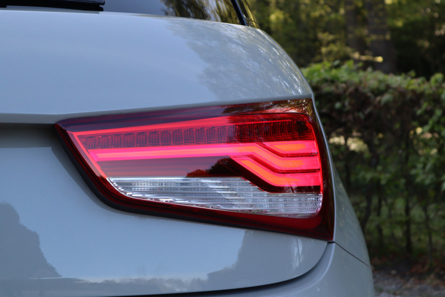 Audi A1 Sportback 1.0 TFSI Adrenalin | 5drs. | S-line |