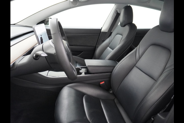 Tesla Model 3 RWD SR+ 60kWh 325PK FSD 3-Computer Lmv 18" AutoPilot Leder PanoDak Adaptive-Cruise Lmv Camera's Elektr.-Stuur+Stoelen+Spiegels+G Navi LED Comfortstoelen ACC DAB Keyless en Voorverwarmen interieur via App One-Pedal-Drive Origineel Nederlandse auto tot 11kw laden thuis! Garantie Accu tot 18-03-2028 max 160.000km 1.584kg licht!