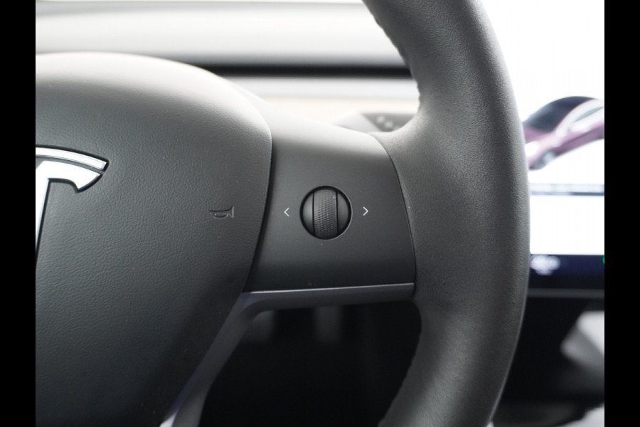 Tesla Model 3 RWD SR+ 60kWh 325PK FSD 3-Computer Lmv 18" AutoPilot Leder PanoDak Adaptive-Cruise Lmv Camera's Elektr.-Stuur+Stoelen+Spiegels+G Navi LED Comfortstoelen ACC DAB Keyless en Voorverwarmen interieur via App One-Pedal-Drive Origineel Nederlandse auto tot 11kw laden thuis! Garantie Accu tot 18-03-2028 max 160.000km 1.584kg licht!