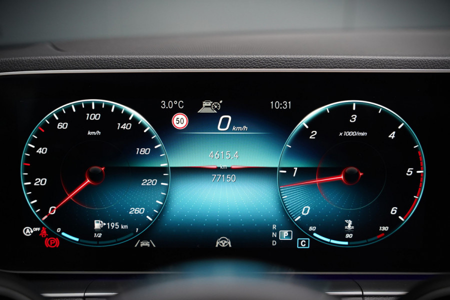 Mercedes-Benz GLE 350 D 4MATIC | Grijs Kenteken | AMG | Burmester | Adaptive Cruise Control | Stoelverwarming | Panoramadak | Luchtvering | Trekhaak | 360° Camera | BTW | Apple Carplay | Ambiance Verlichting | Leder | Nigh