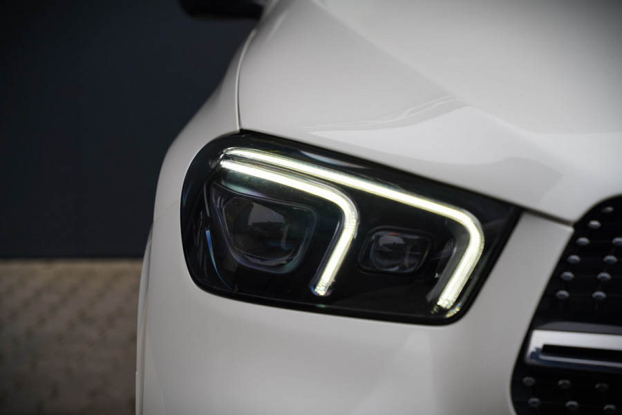 Mercedes-Benz GLE 350 D 4MATIC | Grijs Kenteken | AMG | Burmester | Adaptive Cruise Control | Stoelverwarming | Panoramadak | Luchtvering | Trekhaak | 360° Camera | BTW | Apple Carplay | Ambiance Verlichting | Leder | Nigh