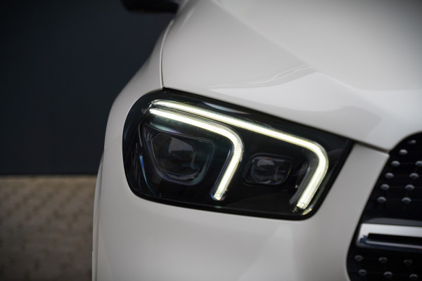 Mercedes-Benz GLE 350 D 4MATIC | Grijs Kenteken | AMG | Burmester | Adaptive Cruise Control | Stoelverwarming | Panoramadak | Luchtvering | Trekhaak | 360° Camera | BTW | Apple Carplay | Ambiance Verlichting | Leder | Nigh
