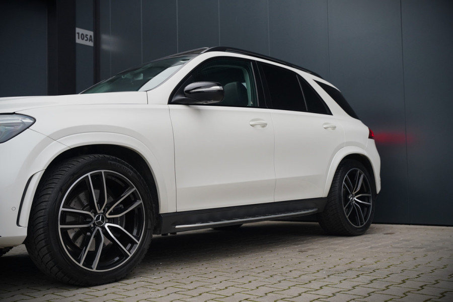 Mercedes-Benz GLE 350 D 4MATIC | Grijs Kenteken | AMG | Burmester | Adaptive Cruise Control | Stoelverwarming | Panoramadak | Luchtvering | Trekhaak | 360° Camera | BTW | Apple Carplay | Ambiance Verlichting | Leder | Nigh