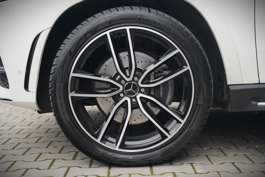 Mercedes-Benz GLE 350 D 4MATIC | Grijs Kenteken | AMG | Burmester | Adaptive Cruise Control | Stoelverwarming | Panoramadak | Luchtvering | Trekhaak | 360° Camera | BTW | Apple Carplay | Ambiance Verlichting | Leder | Nigh