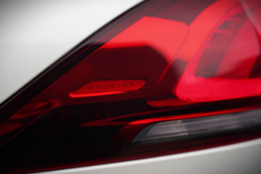 Mercedes-Benz GLE 350 D 4MATIC | Grijs Kenteken | AMG | Burmester | Adaptive Cruise Control | Stoelverwarming | Panoramadak | Luchtvering | Trekhaak | 360° Camera | BTW | Apple Carplay | Ambiance Verlichting | Leder | Nigh