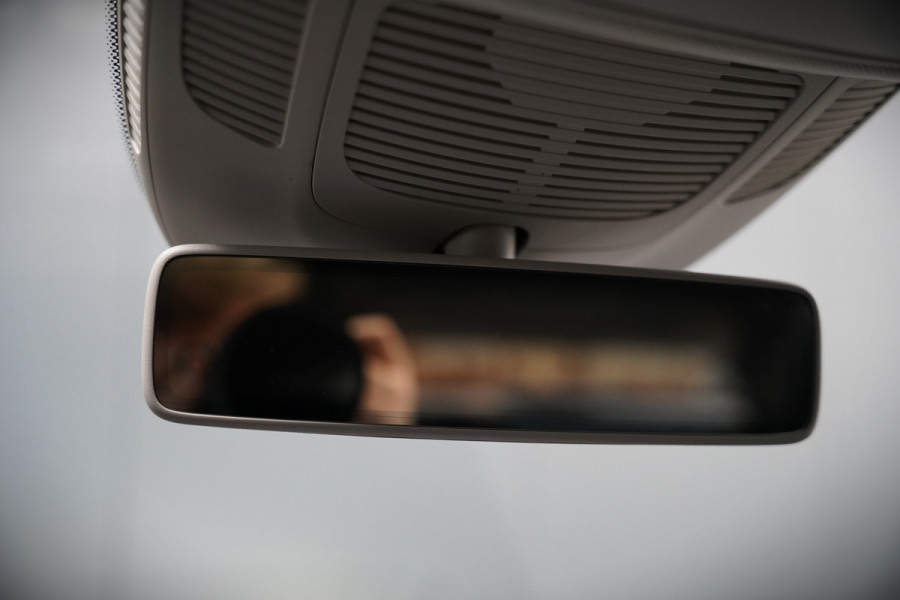 Mercedes-Benz GLE 350 D 4MATIC | Grijs Kenteken | AMG | Burmester | Adaptive Cruise Control | Stoelverwarming | Panoramadak | Luchtvering | Trekhaak | 360° Camera | BTW | Apple Carplay | Ambiance Verlichting | Leder | Nigh