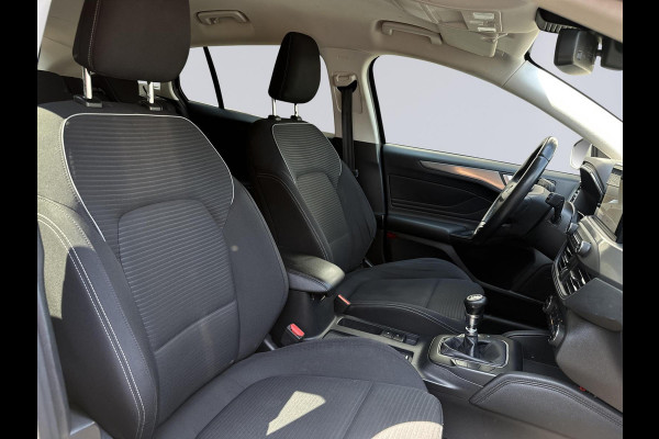 Ford FOCUS Wagon 1.0 EcoBoost 125 pk Titanium Business, climaat control, navigatie, Nederlandse auto met nationale auto pas