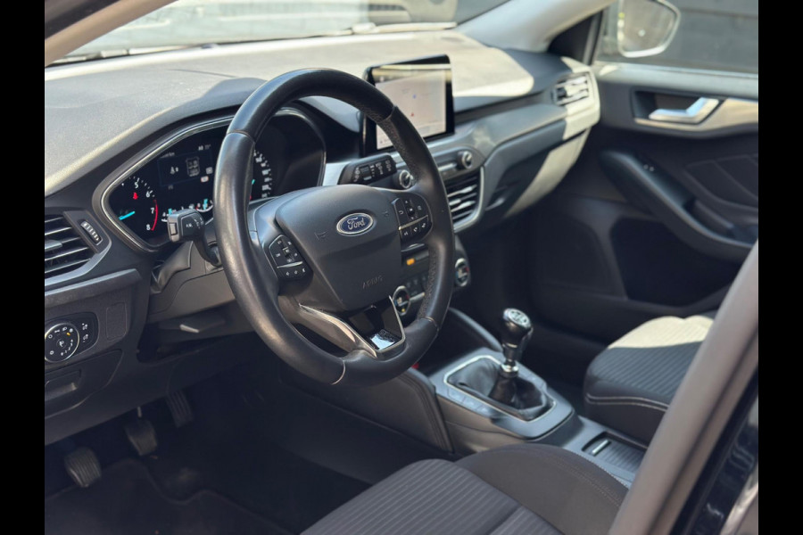 Ford FOCUS Wagon 1.0 EcoBoost 125 pk Titanium Business, climaat control, navigatie, Nederlandse auto met nationale auto pas