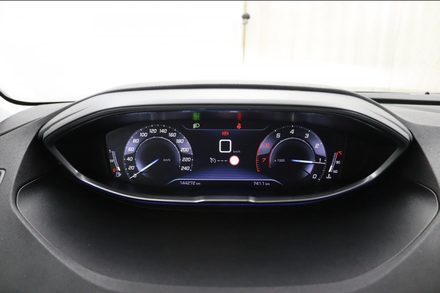 Peugeot 3008 1.2 PureTech Premium*LED*NAVI*HAAK*CRUISE*