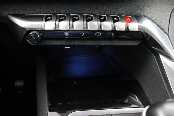 Peugeot 3008 1.2 PureTech Premium*LED*NAVI*HAAK*CRUISE*