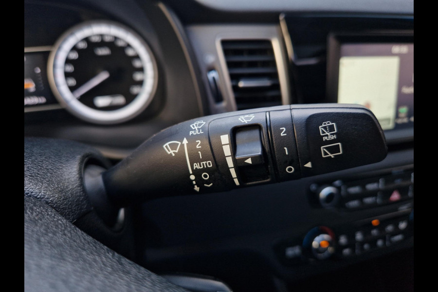 Kia Niro 1.6 GDi Hybrid Edition | Open Dak | Clima | Cruise | PDC | Android Auto / Apple Carplay | Stoelverwarming |