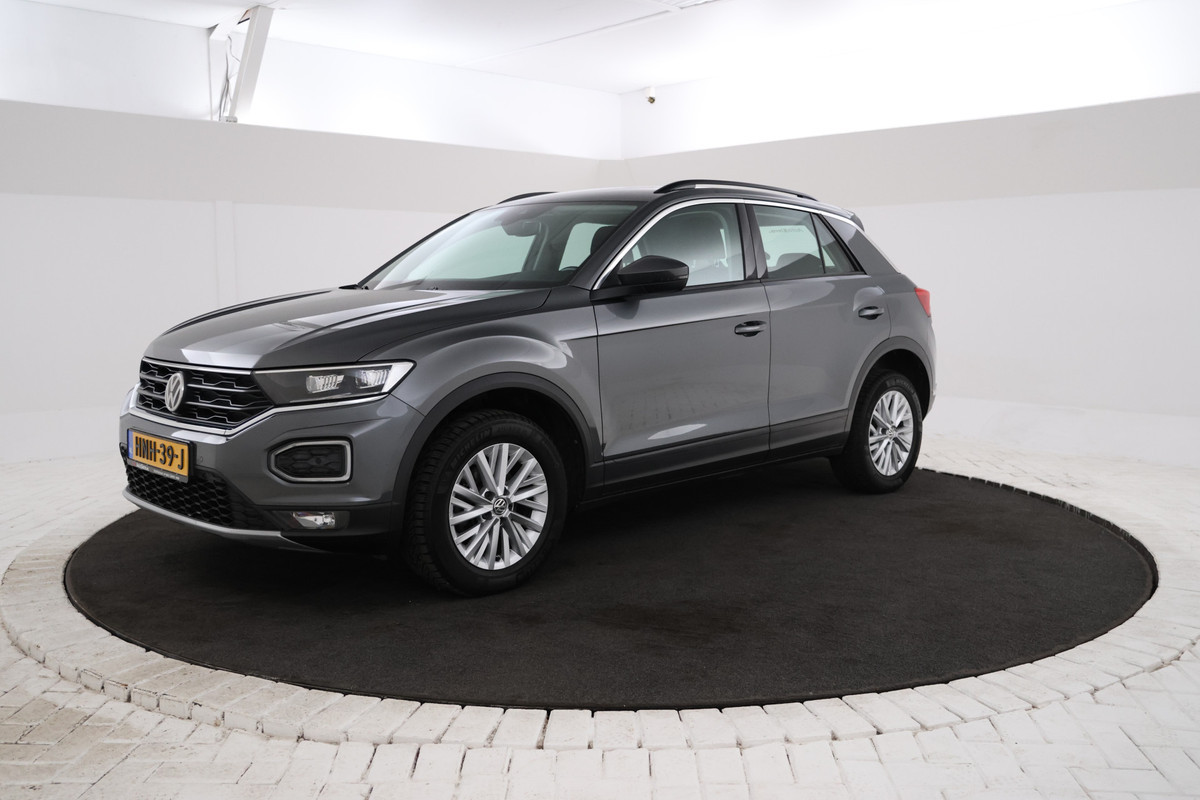 Volkswagen T-Roc 1.6 TDI Style Business Cruise Control, Panoramadak, Trekhaak, Airco, Parkeersensoren Volkswagen T-Roc 1.6 TDI Style Business Cruise Control, Panoramadak, Trekhaak, Airco, Parkeersensoren