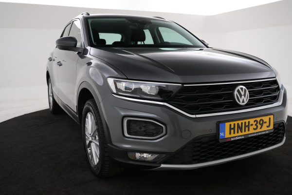 Volkswagen T-Roc 1.6 TDI Style Business Cruise Control, Panoramadak, Trekhaak, Airco, Parkeersensoren