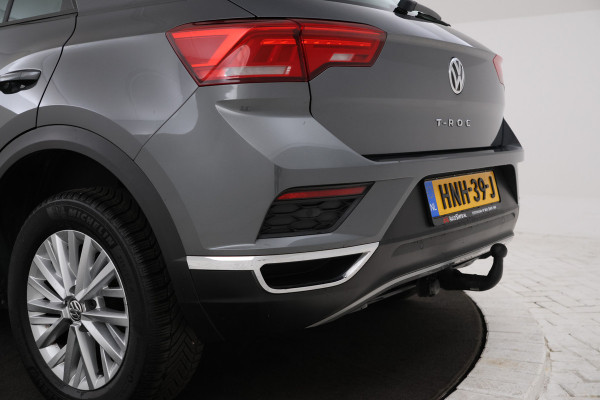 Volkswagen T-Roc 1.6 TDI Style Business Cruise Control, Panoramadak, Trekhaak, Airco, Parkeersensoren
