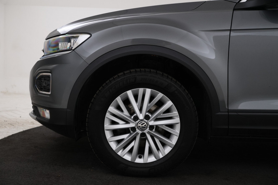 Volkswagen T-Roc 1.6 TDI Style Business Cruise Control, Panoramadak, Trekhaak, Airco, Parkeersensoren