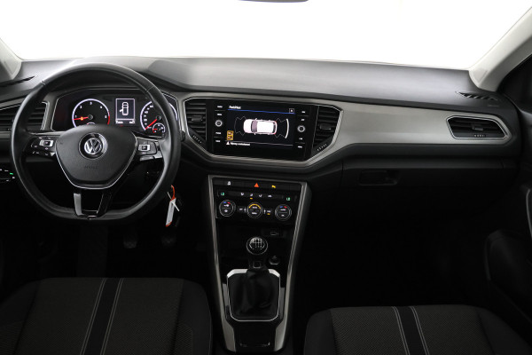 Volkswagen T-Roc 1.6 TDI Style Business Cruise Control, Panoramadak, Trekhaak, Airco, Parkeersensoren