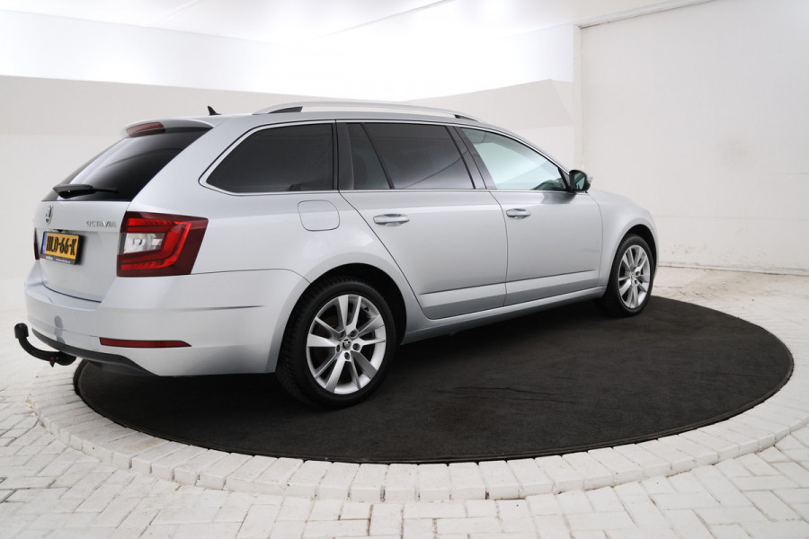 Škoda Octavia Combi 1.6 TDI Greentech Style Business Navigatie, Trekhaak, Virtual, Apple Carplay, Stoelverwarming
