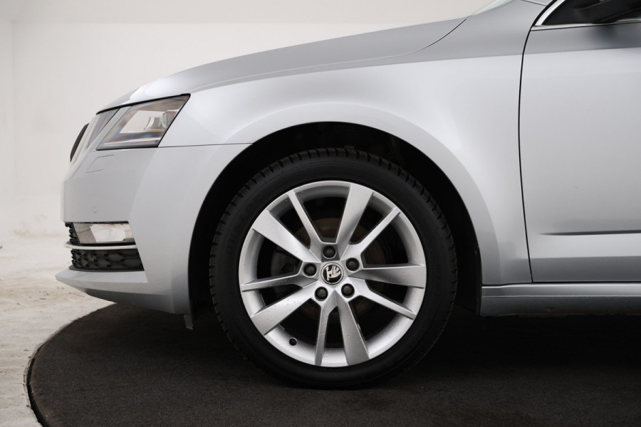 Škoda Octavia Combi 1.6 TDI Greentech Style Business Navigatie, Trekhaak, Virtual, Apple Carplay, Stoelverwarming