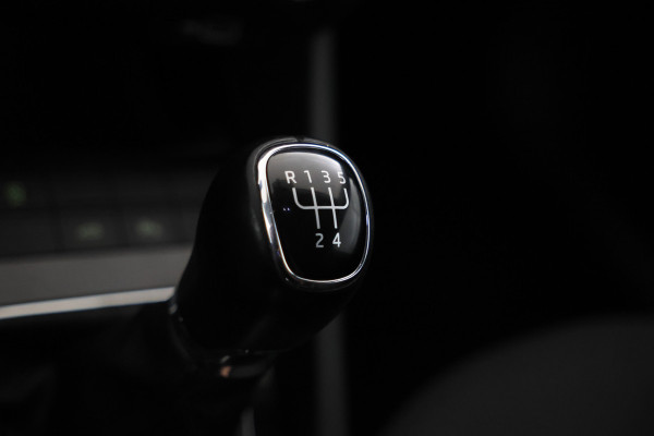 Škoda Octavia Combi 1.6 TDI Greentech Style Business Navigatie, Trekhaak, Virtual, Apple Carplay, Stoelverwarming