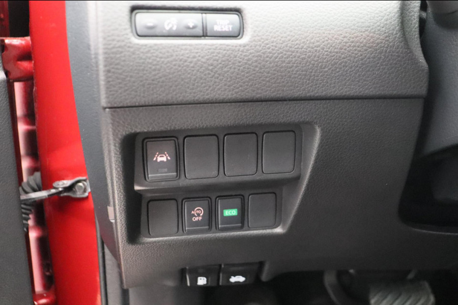 Nissan QASHQAI 1.3 DIG-T Premium Edition * Automaat * Leder trekhaak panorama dak Stoelverwarming camera