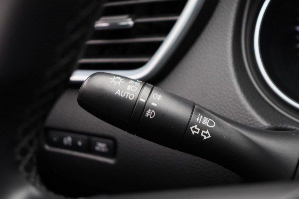 Nissan QASHQAI 1.3 DIG-T Premium Edition * Automaat * Leder trekhaak panorama dak Stoelverwarming camera