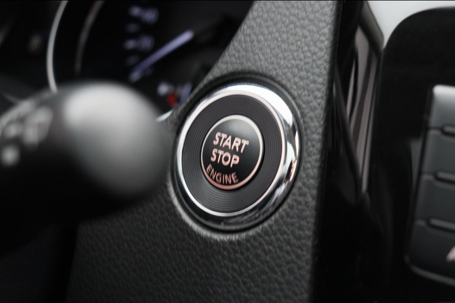 Nissan QASHQAI 1.3 DIG-T Premium Edition * Automaat * Leder trekhaak panorama dak Stoelverwarming camera