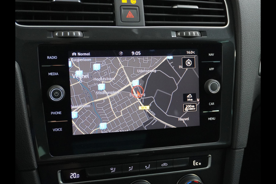 Volkswagen e-Golf AUT. Adaptive Cruise Apple Carplay Android Navi Climatronic Pdc Led Regen-Lichtsensor 36kWh Privacy Glas Bluetooth Spiegelpakket Car-Net App-Connect Wifi E-DITION 1e Eigenaar