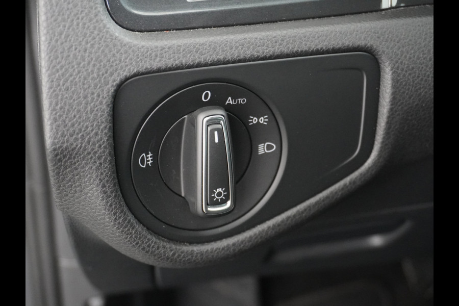 Volkswagen e-Golf AUT. Adaptive Cruise Apple Carplay Android Navi Climatronic Pdc Led Regen-Lichtsensor 36kWh Privacy Glas Bluetooth Spiegelpakket Car-Net App-Connect Wifi E-DITION 1e Eigenaar