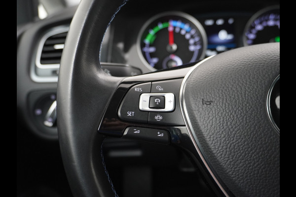 Volkswagen e-Golf AUT. Adaptive Cruise Apple Carplay Android Navi Climatronic Pdc Led Regen-Lichtsensor 36kWh Privacy Glas Bluetooth Spiegelpakket Car-Net App-Connect Wifi E-DITION 1e Eigenaar