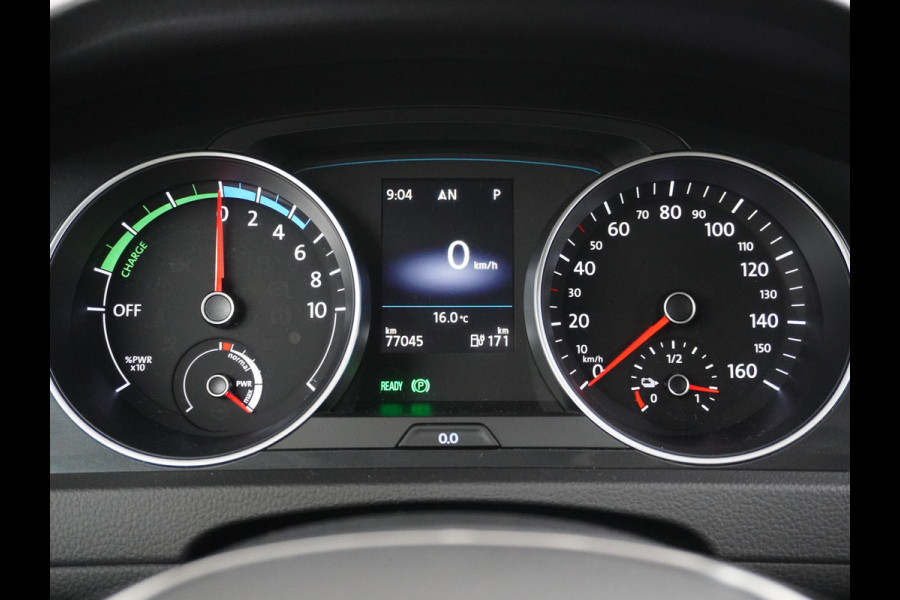 Volkswagen e-Golf AUT. Adaptive Cruise Apple Carplay Android Navi Climatronic Pdc Led Regen-Lichtsensor 36kWh Privacy Glas Bluetooth Spiegelpakket Car-Net App-Connect Wifi E-DITION 1e Eigenaar
