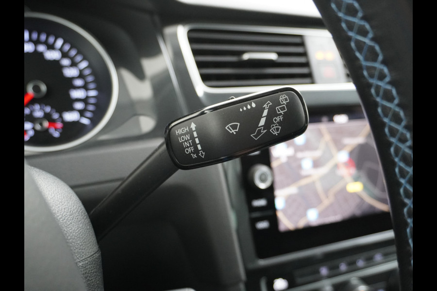 Volkswagen e-Golf AUT. Adaptive Cruise Apple Carplay Android Navi Climatronic Pdc Led Regen-Lichtsensor 36kWh Privacy Glas Bluetooth Spiegelpakket Car-Net App-Connect Wifi E-DITION 1e Eigenaar