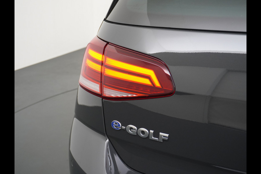 Volkswagen e-Golf AUT. Adaptive Cruise Apple Carplay Android Navi Climatronic Pdc Led Regen-Lichtsensor 36kWh Privacy Glas Bluetooth Spiegelpakket Car-Net App-Connect Wifi E-DITION 1e Eigenaar