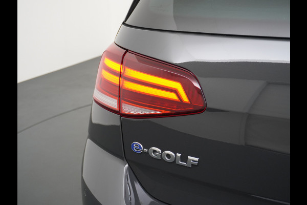 Volkswagen e-Golf AUT. Adaptive Cruise Apple Carplay Android Navi Climatronic Pdc Led Regen-Lichtsensor 36kWh Privacy Glas Bluetooth Spiegelpakket Car-Net App-Connect Wifi E-DITION 1e Eigenaar