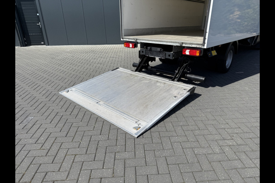 Iveco Daily 35C16H 2.3 D 157 PK / ZEER NETJES !! / HYDRAULISCHE LAADKLEP / BAKWAGEN / 76.935 KM ! / AIRCO / 3-ZITS