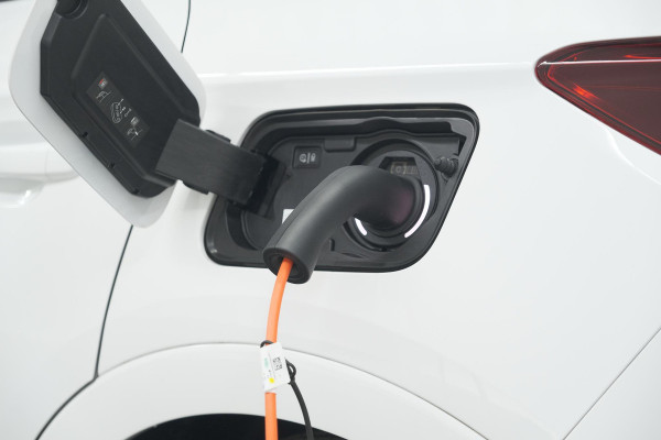 Opel Grandland 300 Turbo Plug-In Hybrid 4x4 GSe | Adaptieve Cruise Control | Camera | Elektrische Kofferklep