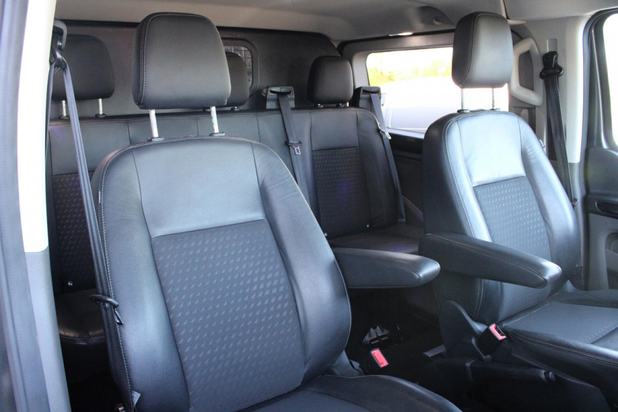 Ford Transit Custom 310 2.0 TDCI L1H1 Sport DC | 170pk | Dubbele Cabine | Trekhaak | Xenon Koplampen | Navigatiesysteem | Camera