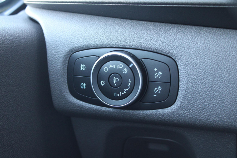 Ford Transit Custom 310 2.0 TDCI L1H1 Sport DC | 170pk | Dubbele Cabine | Trekhaak | Xenon Koplampen | Navigatiesysteem | Camera