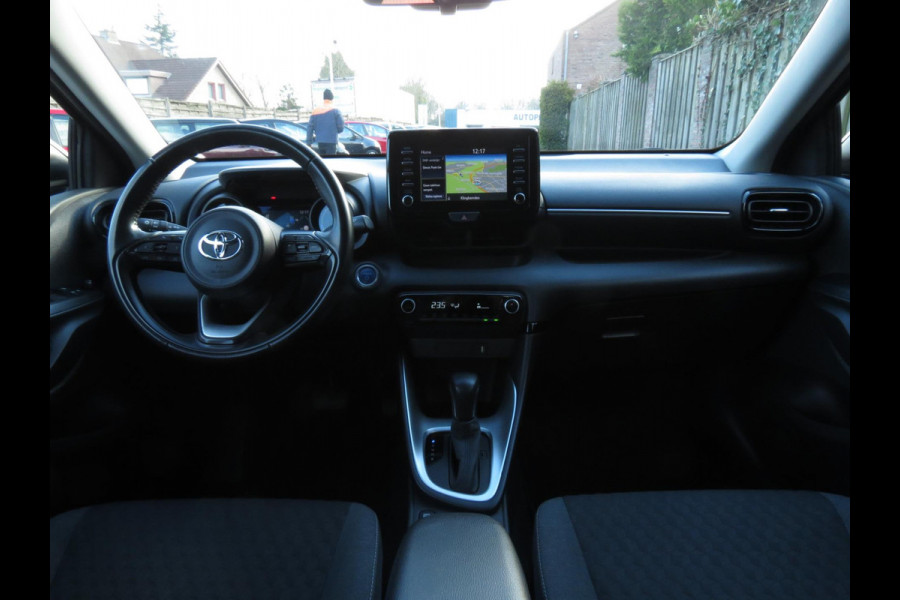 Toyota Yaris 1.5 Hybrid Dynamic | 1e EIGENAAR | DEALER ONDERHOUDEN | NAVI | KEYLESS ENTRY+GO | CAMERA | ADAPTIVE CRUISE | DAB+ |