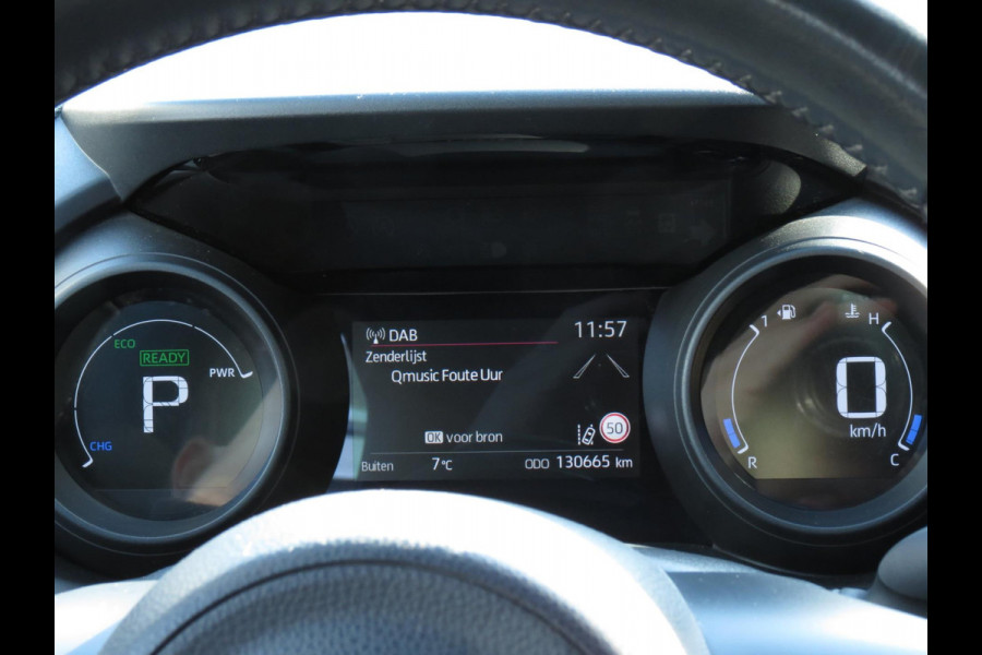 Toyota Yaris 1.5 Hybrid Dynamic | 1e EIGENAAR | DEALER ONDERHOUDEN | NAVI | KEYLESS ENTRY+GO | CAMERA | ADAPTIVE CRUISE | DAB+ |